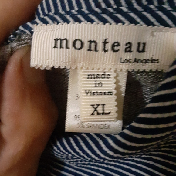 Monteau size xl used like new Condition - Picture 2 of 7